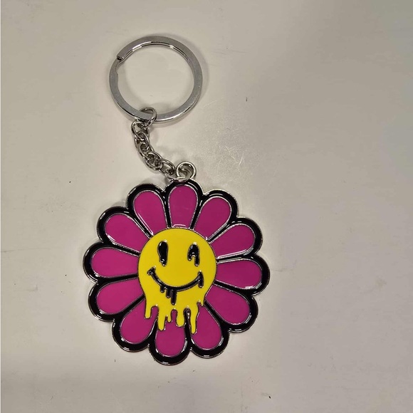 Accessories - Vintage 90s keychain flower power
